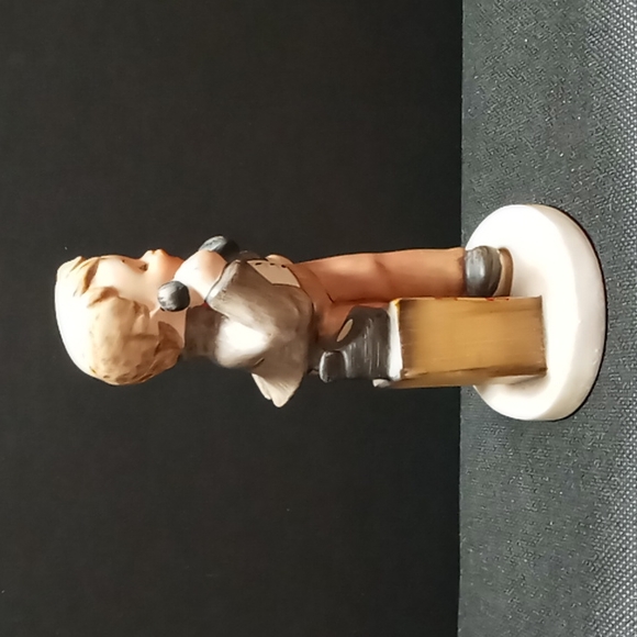 Vintage, Napco "Is She Home?" Porcelain Figurine - Picture 3 of 6